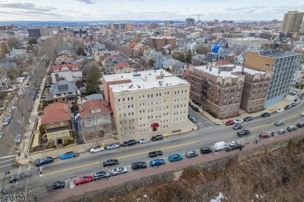 875 Blvd E #35, Weehawken Twp., NJ 07086