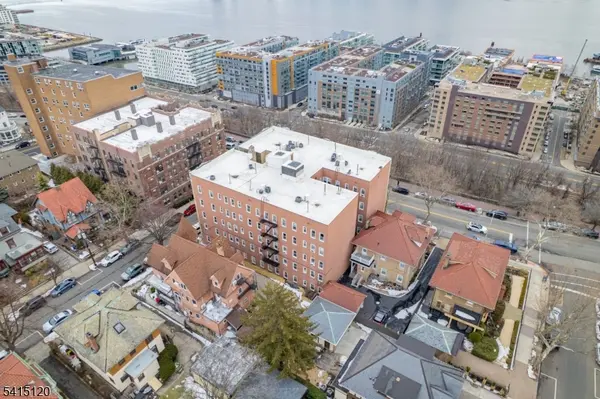 875 Blvd E #35, Weehawken Twp., NJ 07086