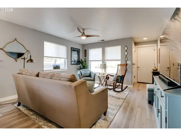 2427 MOUNTAIN TER, Eugene, OR 97408