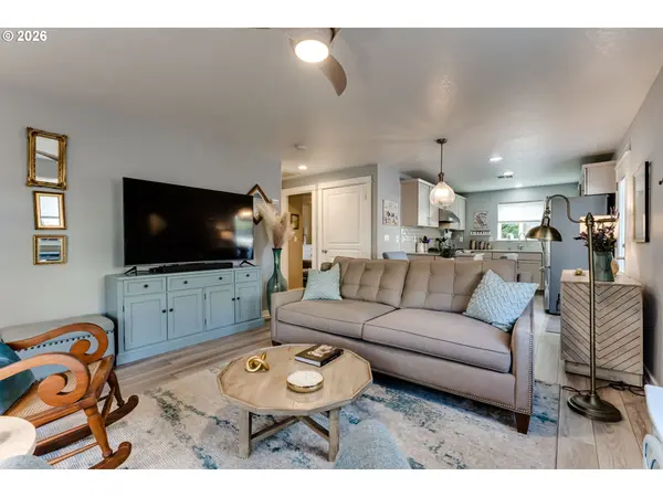 2427 MOUNTAIN TER, Eugene, OR 97408