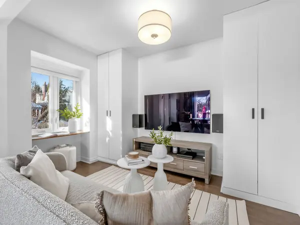 319 Wychwood AVE, Toronto C03, ON M6C 2T6