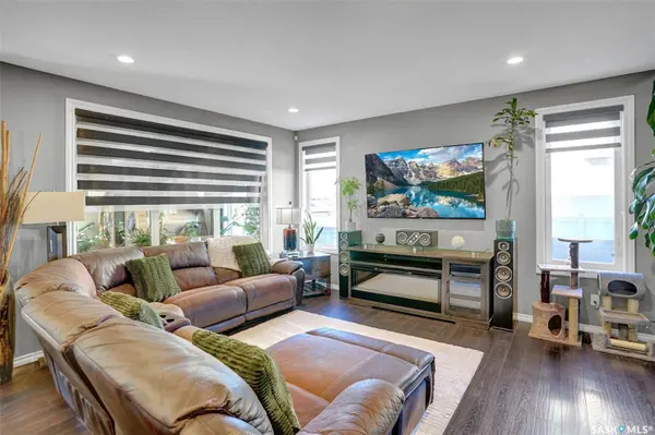 25 Hudson DRIVE, Pilot Butte, SK S0G 3Z0