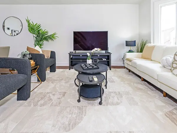 135 Bernice CRES, Toronto W03, ON M6N 1X3