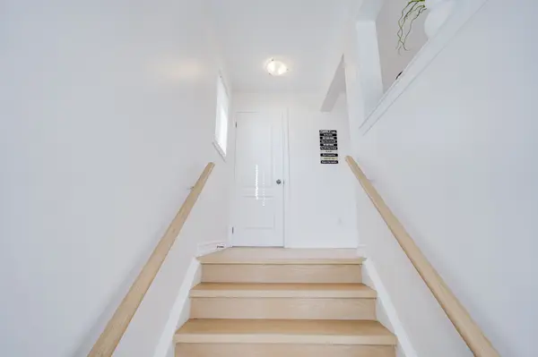 3064 Highbourne CRES, Oakville, ON L6M 5H1