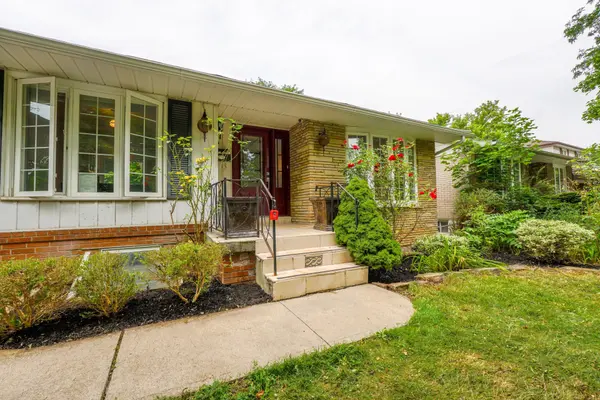 61 AMBLESIDE DR, Brampton, ON L6Y 1B7