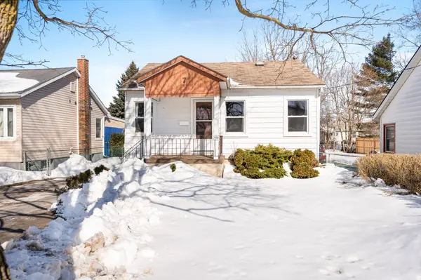 7 Dunkirk AVE, Kingston, ON K7K 2H3