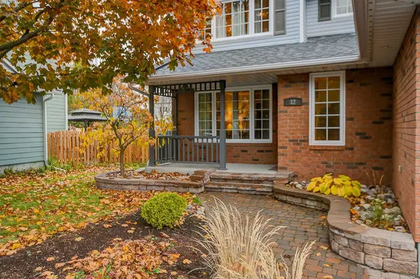 32 Parklands AVE, Russell, ON K4R 1A2