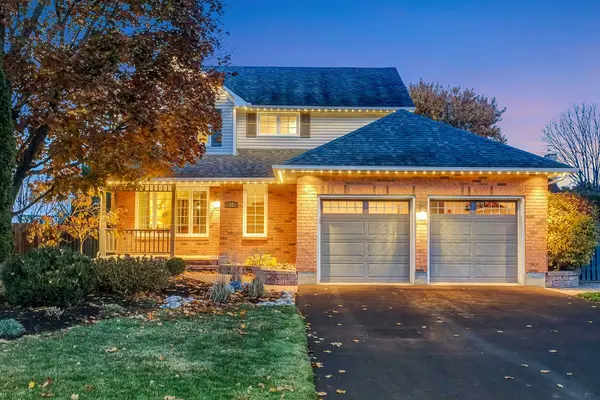 32 Parklands AVE, Russell, ON K4R 1A2