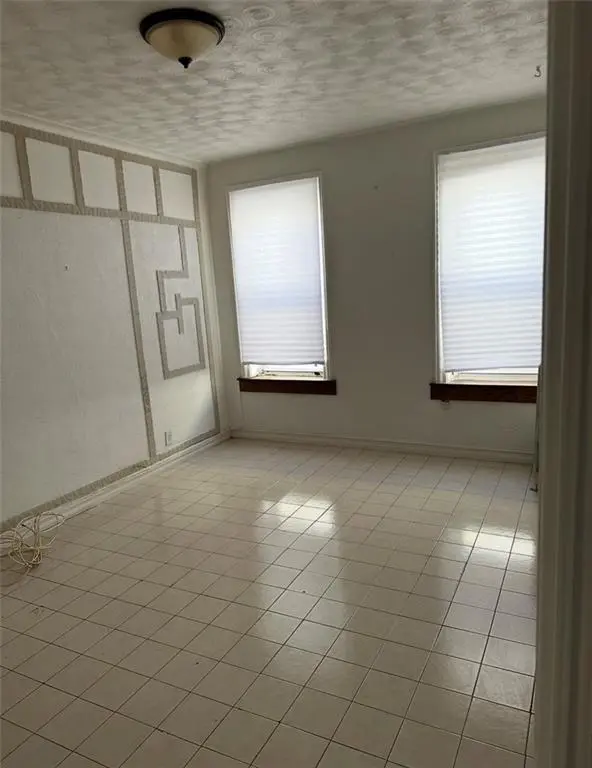 6314 24th AVE #2B, Bensonhurst, NY 11204