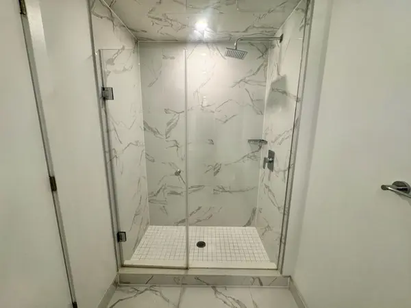 2 TEAGARDEN CT #305, Toronto C14, ON M2N 0L6
