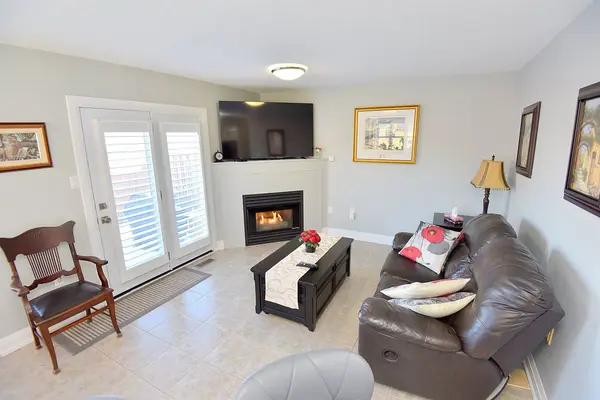 2774 King ST E #36, Hamilton, ON L8G 1J4