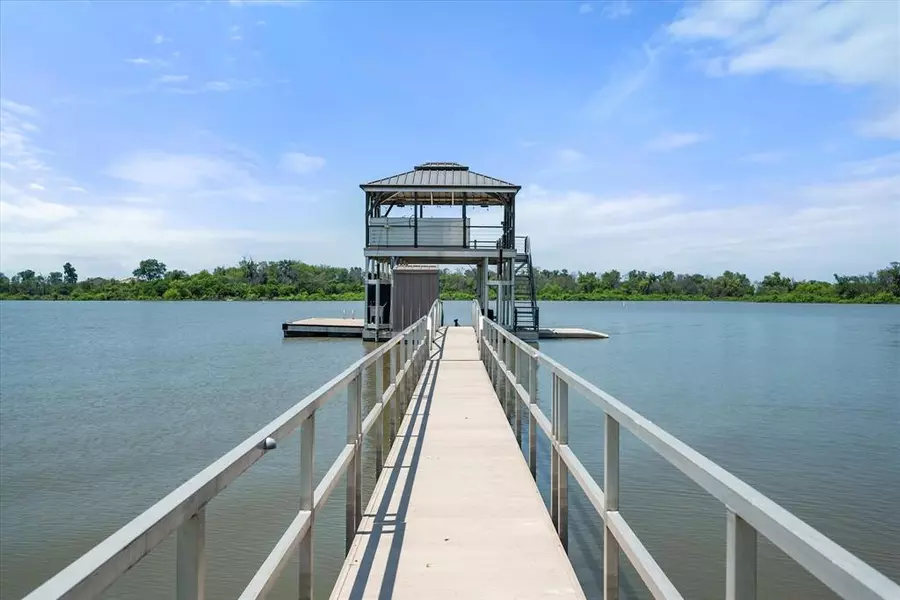 6412 Preferred Drive, Fort Worth, TX 76179