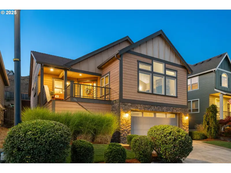 683 N V ST, Washougal, WA 98671