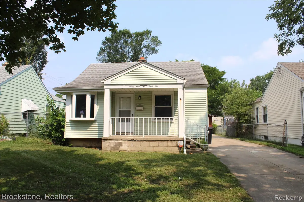 20492 Wakenden, Redford Charter Township, MI 48240