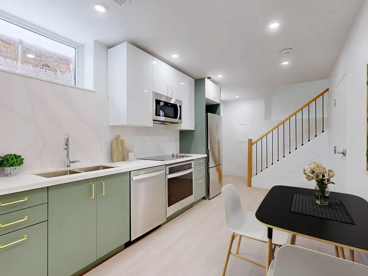 134 Victory DR #Garden, Toronto W05, ON M3M 2J8