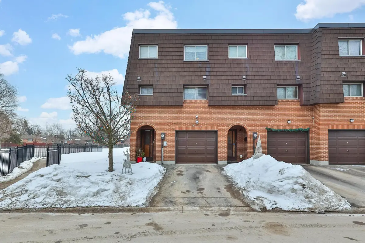 100 Darras CT #74, Brampton, ON L6T 1W7