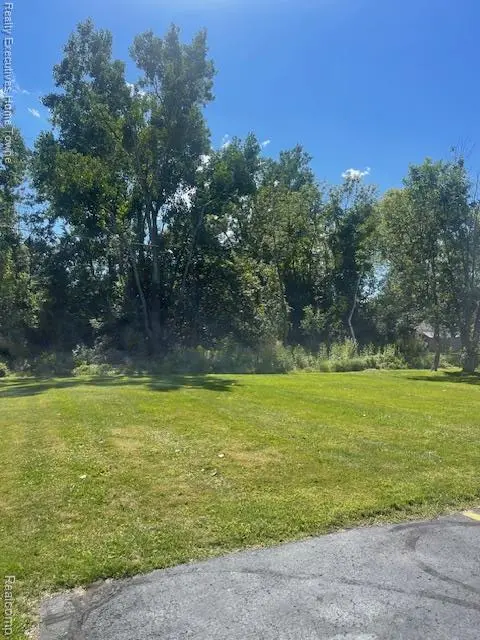 00 Campau AVE, Port Huron Charter Township, MI 48060