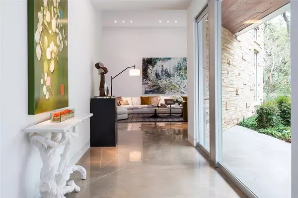 Dallas, TX 75220,9435 Inwood Road