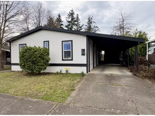 Molalla, OR 97038,660 VILLAGE DR #13