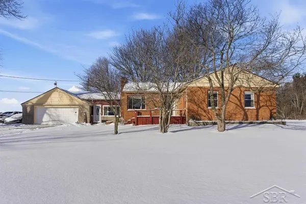 2760 S Eight Mile RD, Beaver Twp, MI 48611