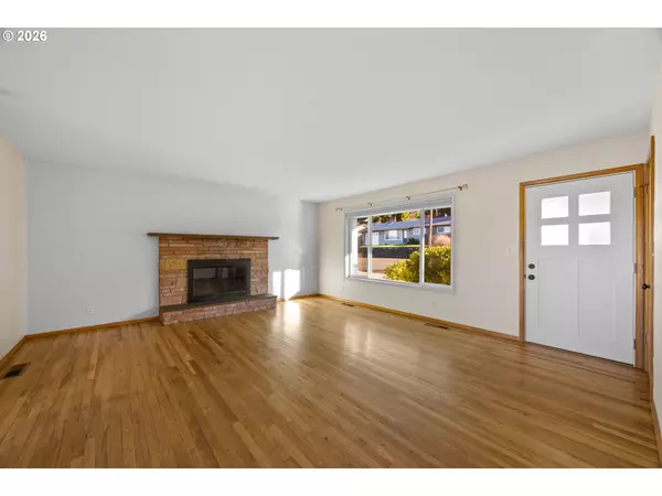 Roseburg, OR 97471,2488 W LORRAINE AVE