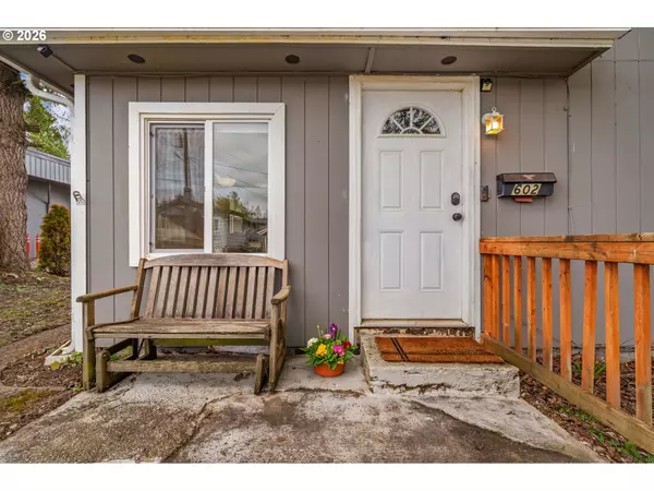 Kelso, WA 98626,602 BURCHAM ST