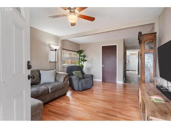 602 BURCHAM ST, Kelso, WA 98626