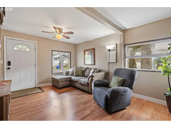 602 BURCHAM ST, Kelso, WA 98626