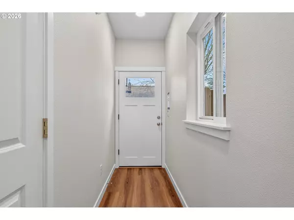 Portland, OR 97216,9263 E Burnside ST