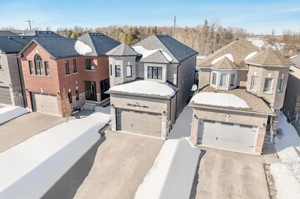 1816 Lamstone ST, Innisfil, ON L9S 5A1