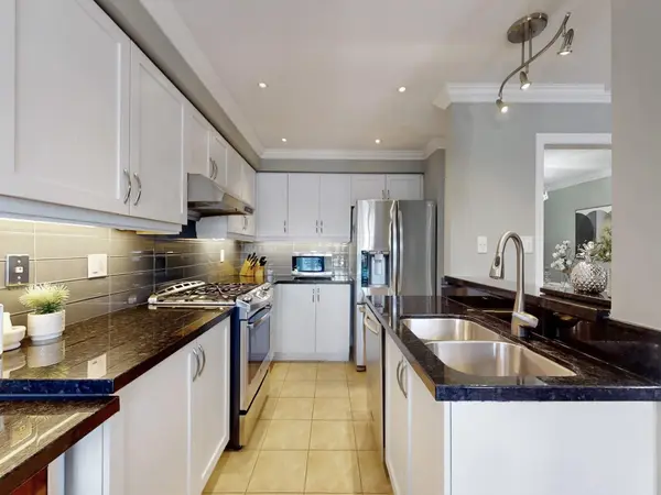 47 Village Vista WAY, Vaughan, ON L6A 3Y2