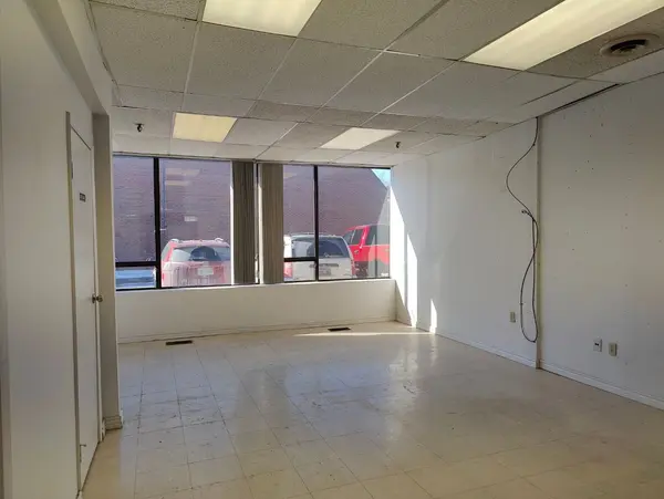 300 Esna Park DR #24, Markham, ON L3R 1H3