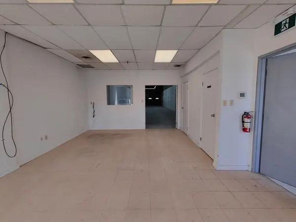 300 Esna Park DR #24, Markham, ON L3R 1H3