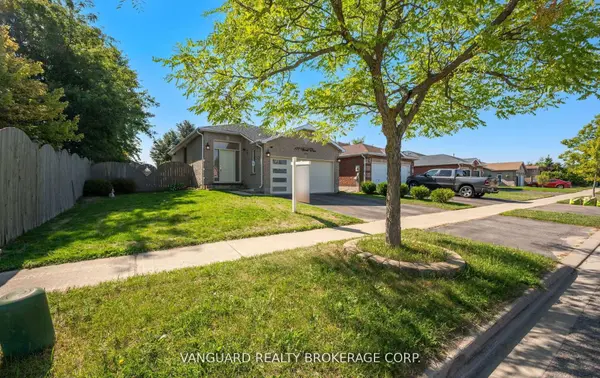 177 Sproule DR, Barrie, ON L4N 0P8