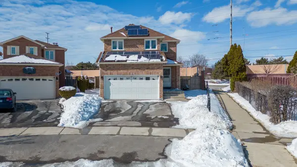 65 Creditstone RD, Brampton, ON L6Y 4E9