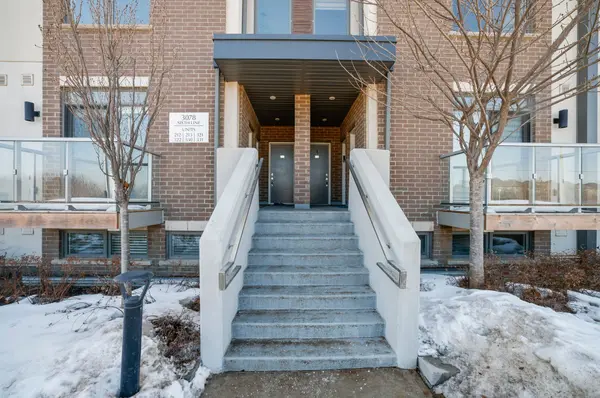 3078 Sixth Line #321, Oakville, ON L6M 1P8