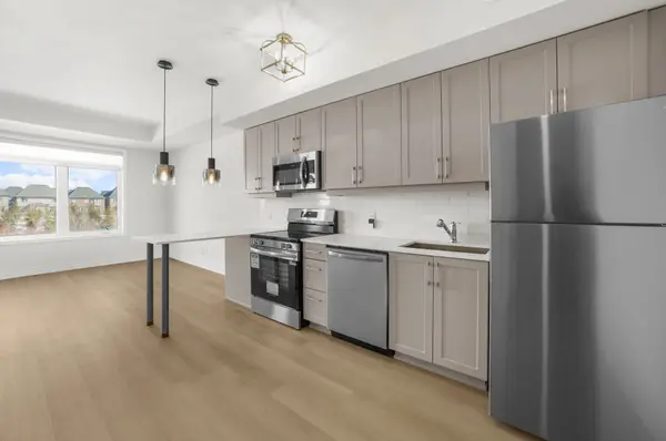 3078 Sixth Line #321, Oakville, ON L6M 1P8