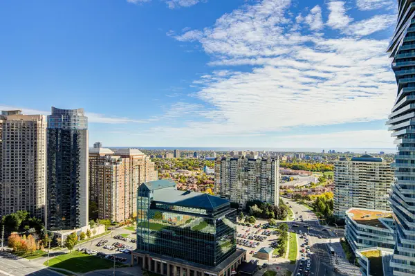 510 Curran PL #2410, Mississauga, ON L5B 0J8