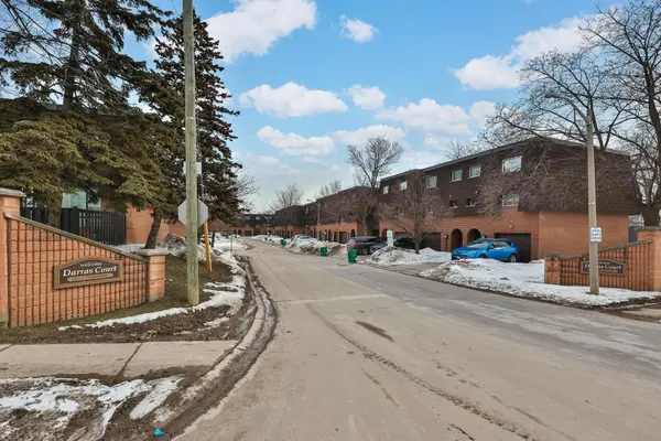 100 Darras CT #74, Brampton, ON L6T 1W7