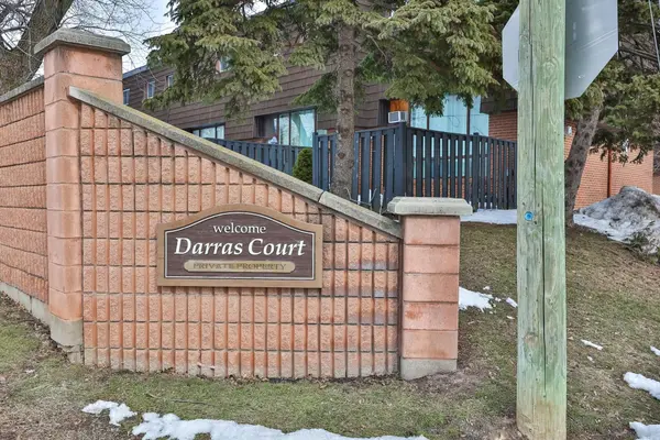 100 Darras CT #74, Brampton, ON L6T 1W7