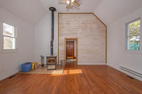 4 Dickson ST, Kawartha Lakes, ON K0M 2A0