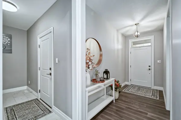 2539 Bond ST, Strathroy-caradoc, ON N0L 1W0