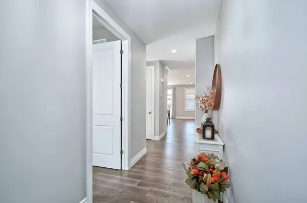 2539 Bond ST, Strathroy-caradoc, ON N0L 1W0