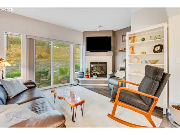 8730 SW 147TH TER #102, Beaverton, OR 97007