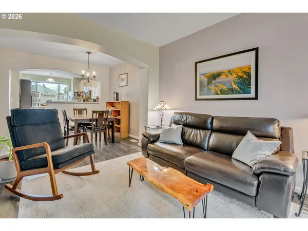 8730 SW 147TH TER #102, Beaverton, OR 97007