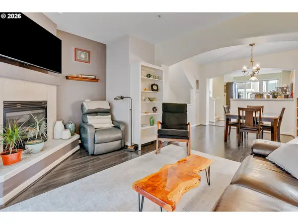 8730 SW 147TH TER #102, Beaverton, OR 97007