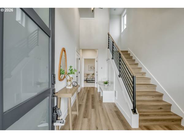 12125 SW Turnagain DR, Tigard, OR 97224