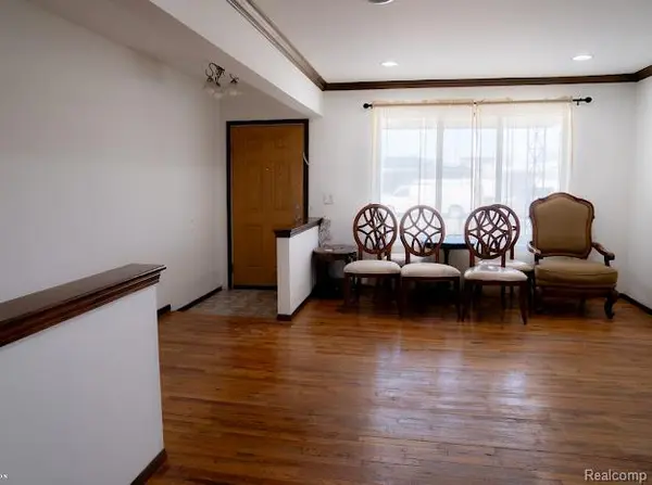 3650 Veronica DR, Sterling Heights, MI 48310