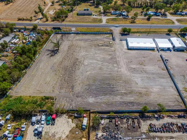 3030 S Highway 77, Waxahachie, TX 75165