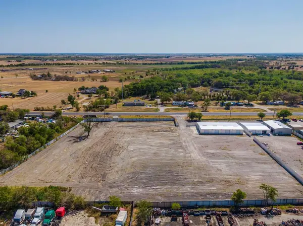 3030 S Highway 77, Waxahachie, TX 75165